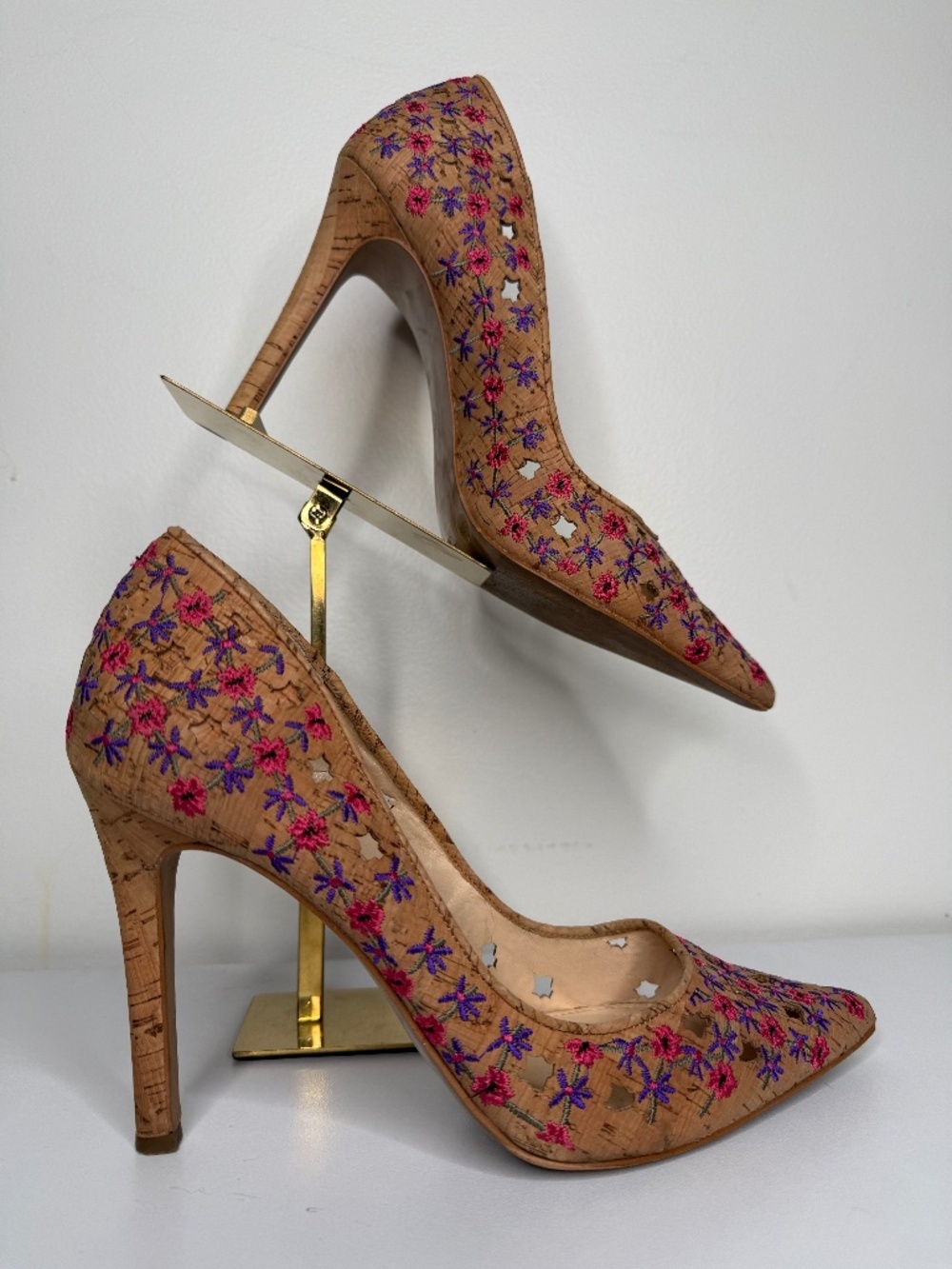 Jessica Simpson Cork Embroidered Floral Cutout Pointed Toe Pumps Size 11